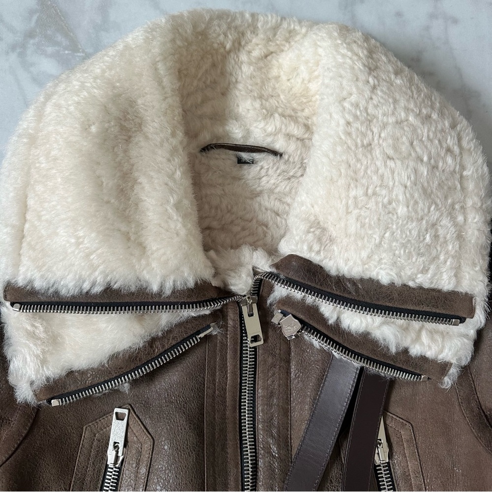 Brown Shearling-Lined Aviator Jacket with Cream Collar - Picture 5 of 13
